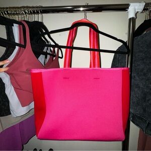 summersalt neoprene bag